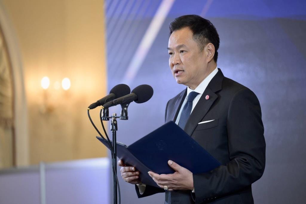 总理对校园枪击案遇难者家属表示哀悼，下令紧急救助，身故赔付100万泰铢
