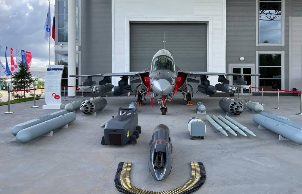 越南成为俄罗斯新型轻型战斗机Yak-130M首位客户