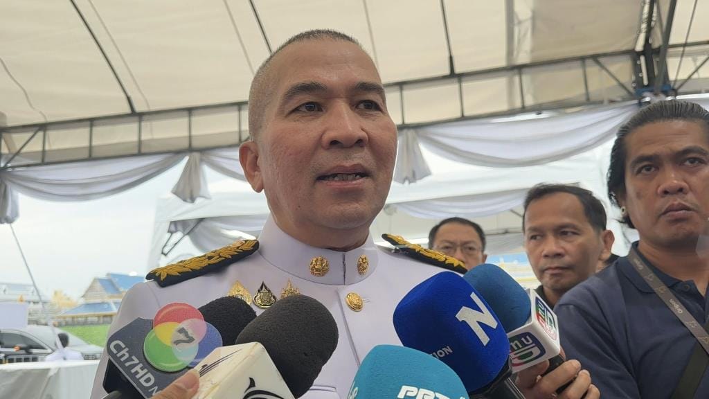 鲁塔蓬叮嘱DSI部分有权携枪的官员须先获总局长批准，本人是前警察虽有枪但存放家中