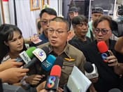 警方已询问16名证人,协调教师出面作证,核查子弹来源,确认枪击案死亡人数为8人