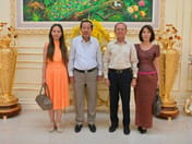从对手到盟友？洪森开门迎接甘索卡，称前反对党领袖之女为国家顶尖人才