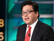 比特币矿企摆脱加密货币标签,转型押注AI收入,冲击投资者持仓