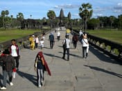 柬埔寨拟将对华免签延至年底，并考虑扩大目标国家范围以提振旅游业