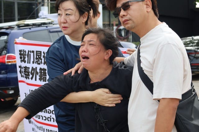 中国男子父亲紧急飞赴芭提雅，为20岁儿子遭刺身亡讨公道，要求彻查房内女子