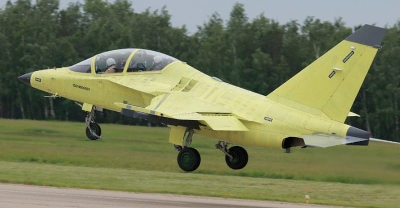 越南成为俄罗斯新型轻型战斗机Yak-130M首位客户
