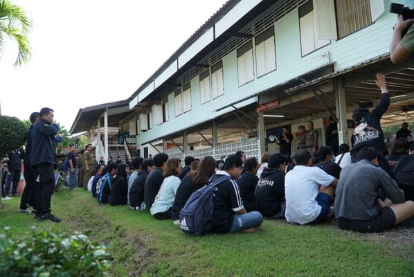 老挝大力清查！再遣返130名泰国籍网管，涉在万象市中心非法开设赌博网站