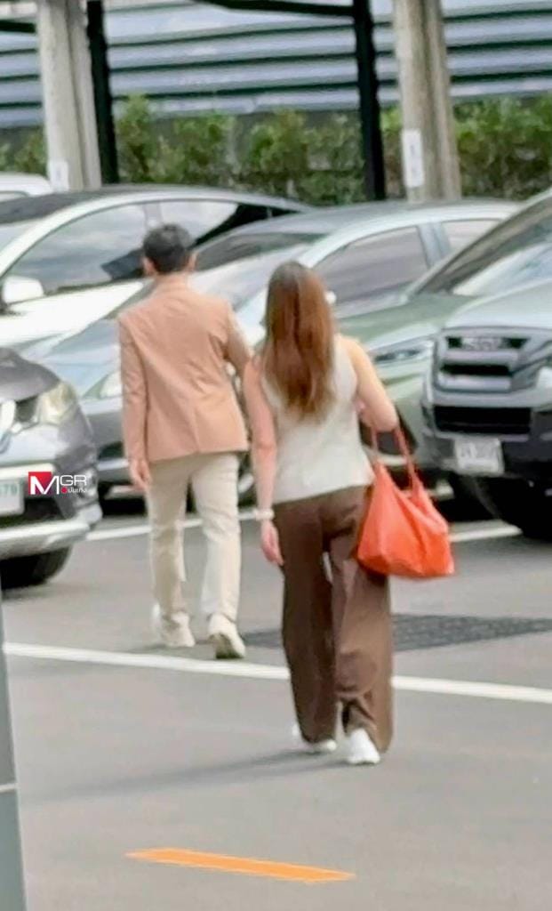 Mos巴提潘带妻子前往中央镇压局报案，但对案情讳莫如深