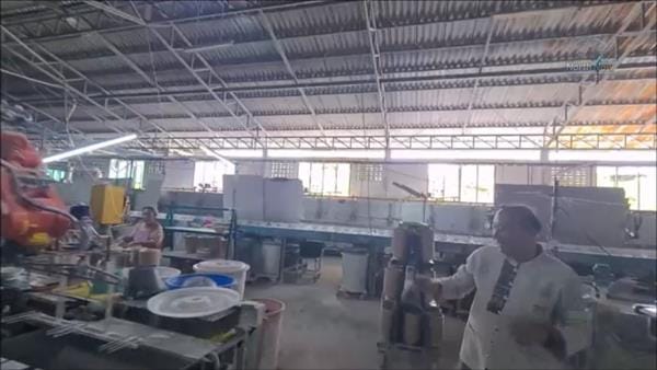 中国商品冲击南邦陶瓷市场陷入危机，逾半数工厂倒闭，大型厂商转用机器人削减劳动力