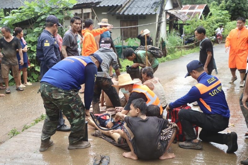 （视频）惊险救援！山洪暴发泥石流掩埋萨拜县居民住宅，5人受伤