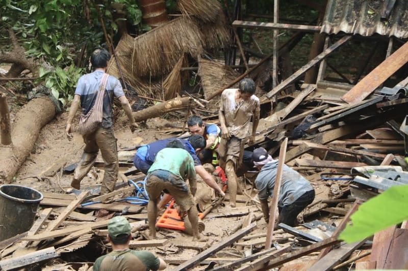 （视频）惊险救援！山洪暴发泥石流掩埋萨拜县居民住宅，5人受伤