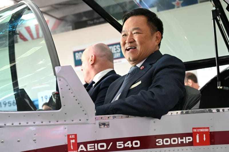拉克森亲自陪同阿努廷参观NZAero，深化泰国与新西兰航空合作