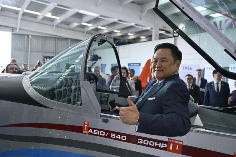 拉克森亲自陪同阿努廷参观NZAero，深化泰国与新西兰航空合作
