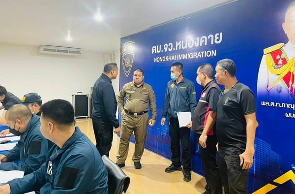 老挝大力打击！再遣返70名泰国籍网站管理员，捣毁万象市西宏市场一带赌博网站基地