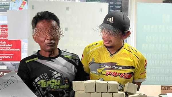 惊险！水警与海军追截运载战争武器快艇，查获AK-47及逾两万发子弹