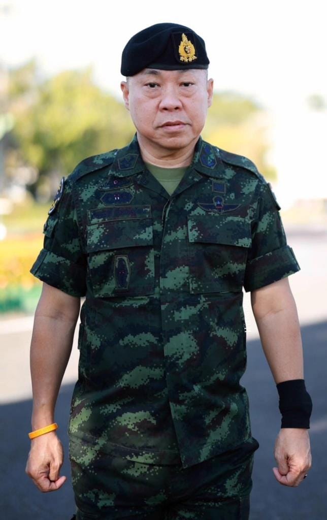 阿努廷政府置身事外，放权军方统一调度平定泰南动乱？！