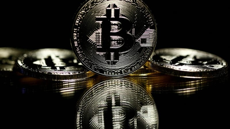 比特币圈警告美国AI公司：严苛限制迫使用户转投中国模型