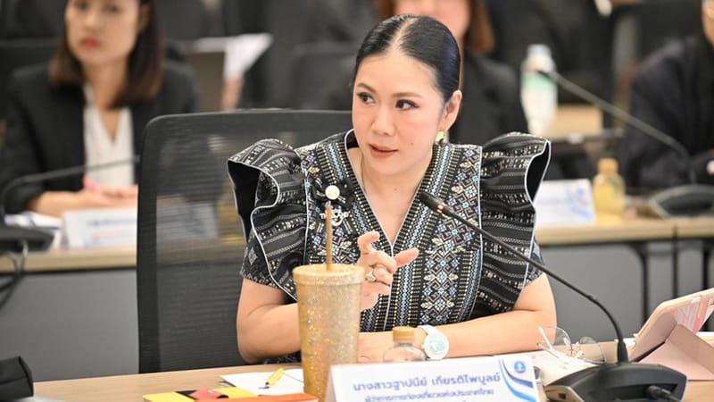 国家旅游政策委员会推进泰国旅游发展，强调质量重于数量，提升住宿标准、推动外国游客收费、开发世界遗产地，迈向可持续旅游